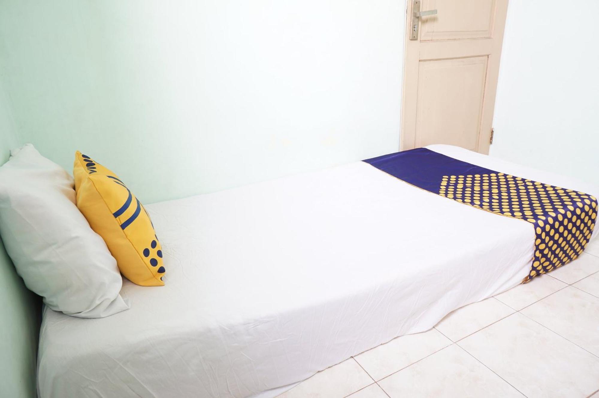 Ponorogo Spot On 93611 Kost Pak Suyatno Syariah 2酒店 外观 照片